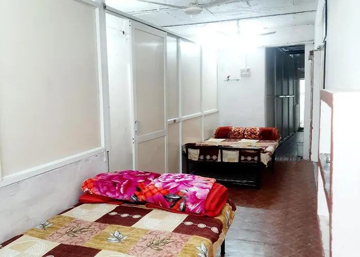 Ujjain Yatri Niwas Homestay